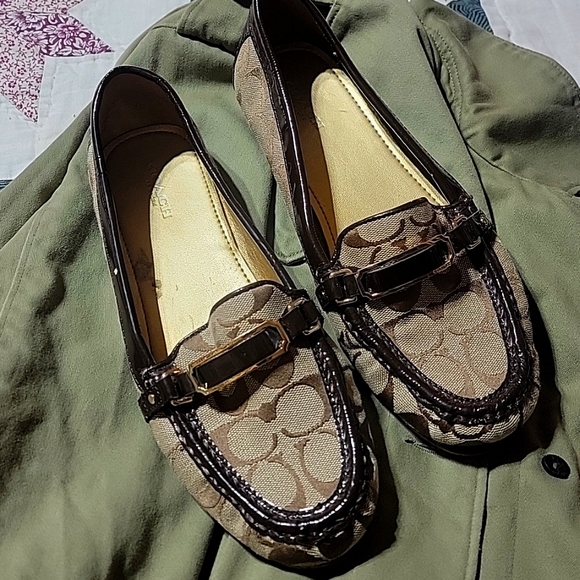 COACH LOAFERS sz 9.5 - Picture 1 of 8